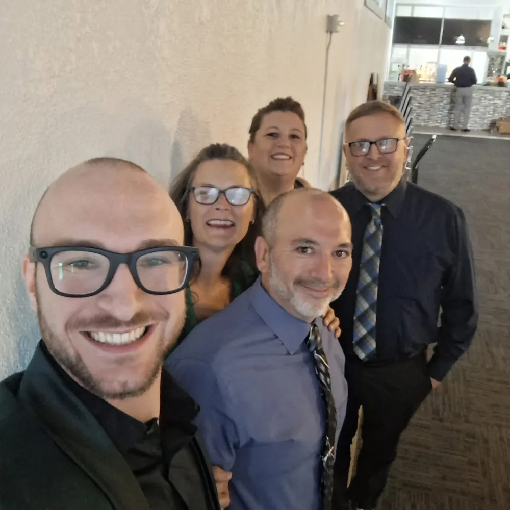Guests together at a digiNIGHTS dinner