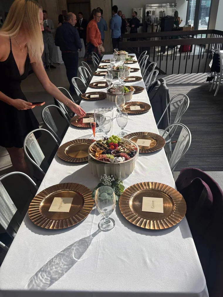 The table set for the digiNIGHTS merchant dinner